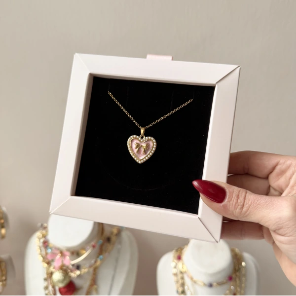 İncili Kurdale Kalp Kolye