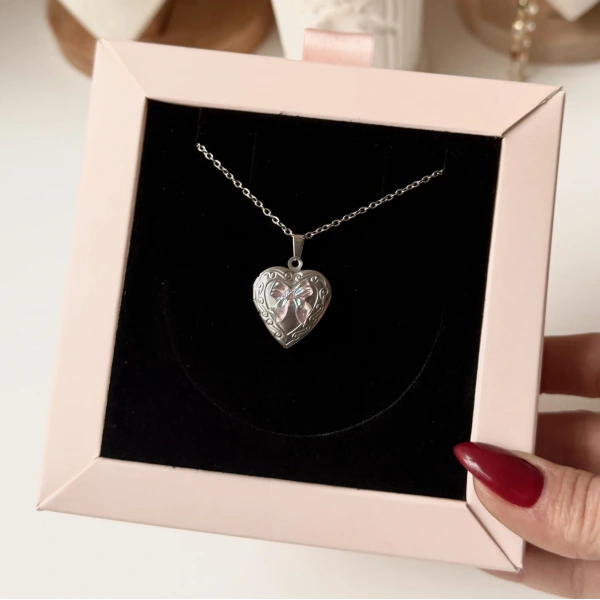 Fiyonklu Fotoğraflı Kalp Kolye