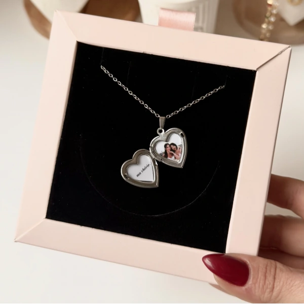 Fiyonklu Fotoğraflı Kalp Kolye