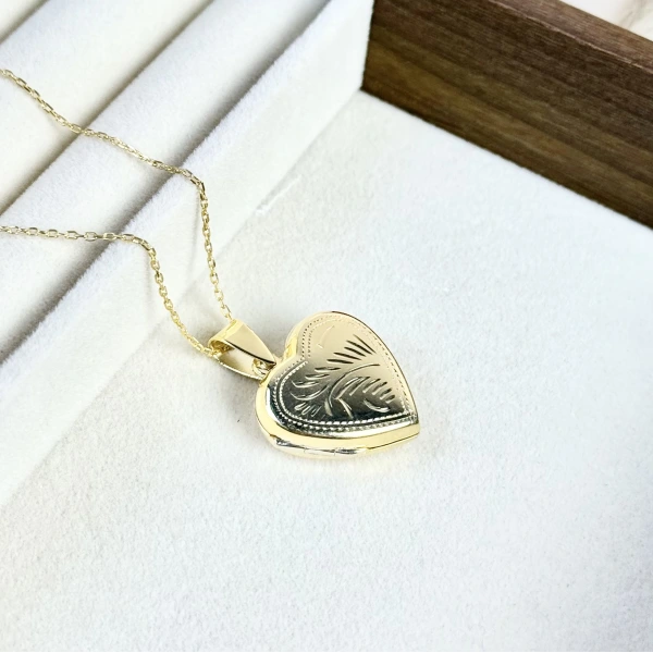 Desenli Kapaklı Fotoğraflı Kalp Kolye