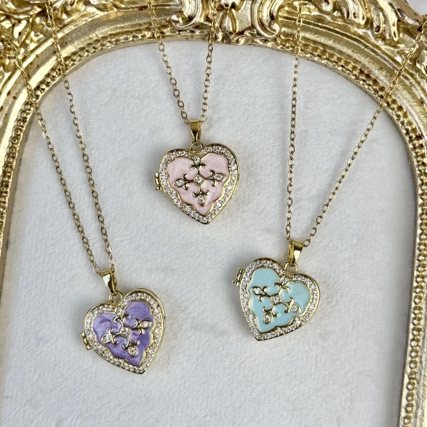 Kalp Motifli Fotoğraflı Kolye