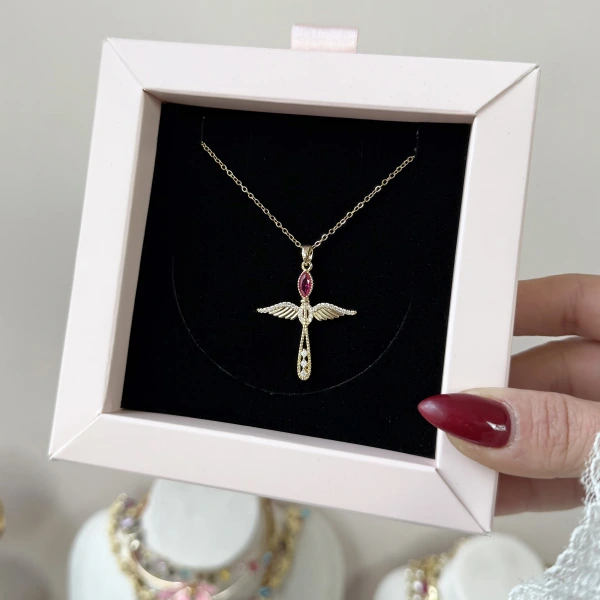 Kırmızı Taşlı Melek Kolye