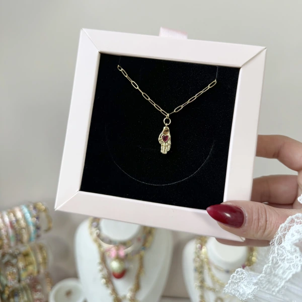 Kırmızı Taşlı El Kolye