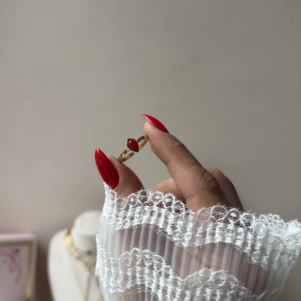 Scarlet Muse Yüzük