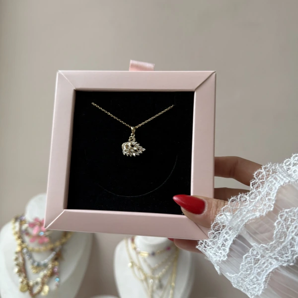 Élégance Swan Kolye