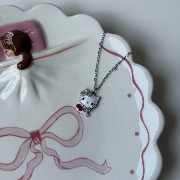 Sweet Hello Kitty Kolye