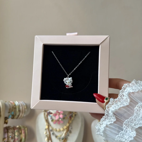 Sweet Hello Kitty Kolye