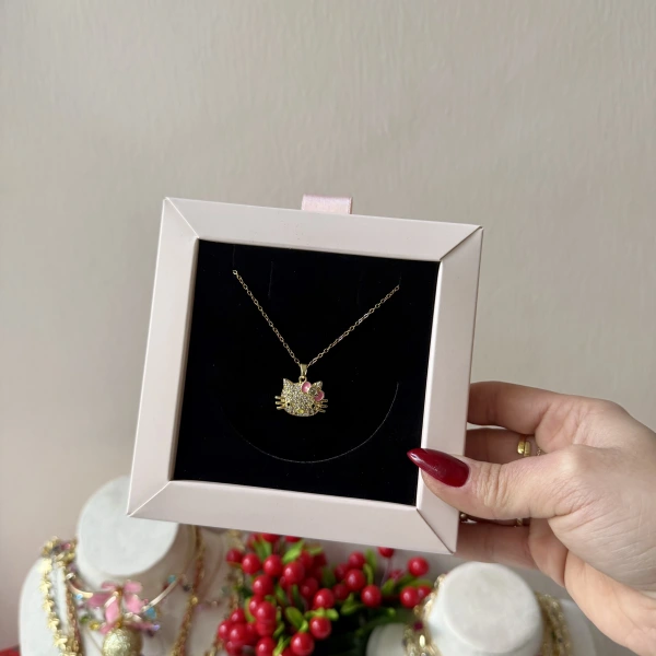 Golden Hello Kitty Kolye
