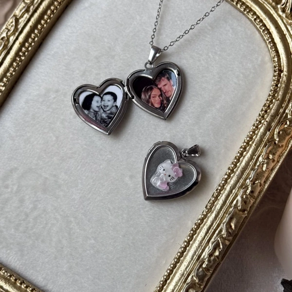 Hello Kittyli Fotoğraflı Kolye (1,8 cm )