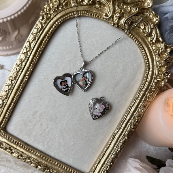 Hello Kittyli Fotoğraflı Kolye ( 1,5 cm )