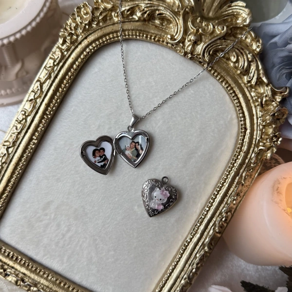 Hello Kittyli Fotoğraflı Kolye ( 1,5 cm )