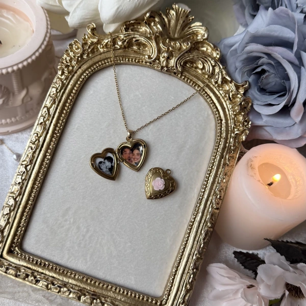 Gül Charmlı Fotoğraflı Kolye (1,5 cm )