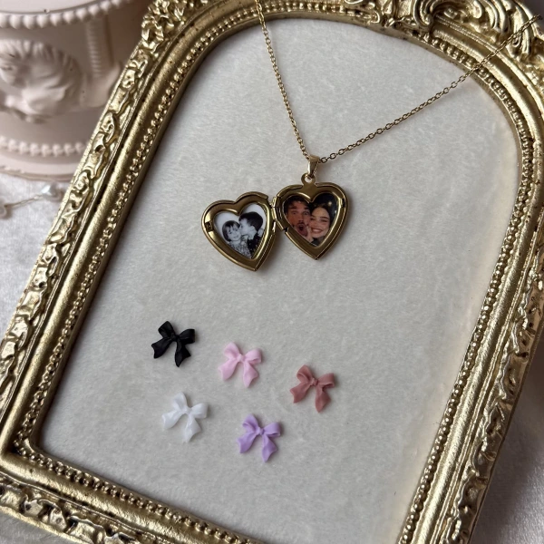 Fiyonk Charmlı Fotoğraflı Kolye