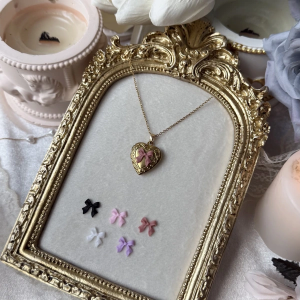 Fiyonk Charmlı Fotoğraflı Kolye