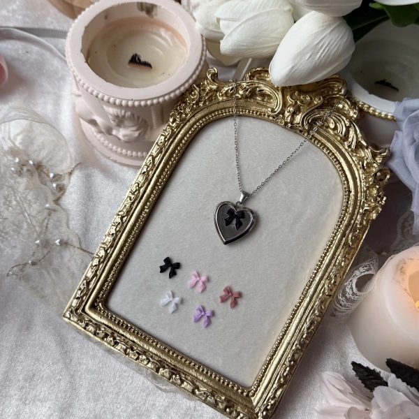 Fiyonk Charmlı Fotoğraflı Kolye ( 1,8 cm )