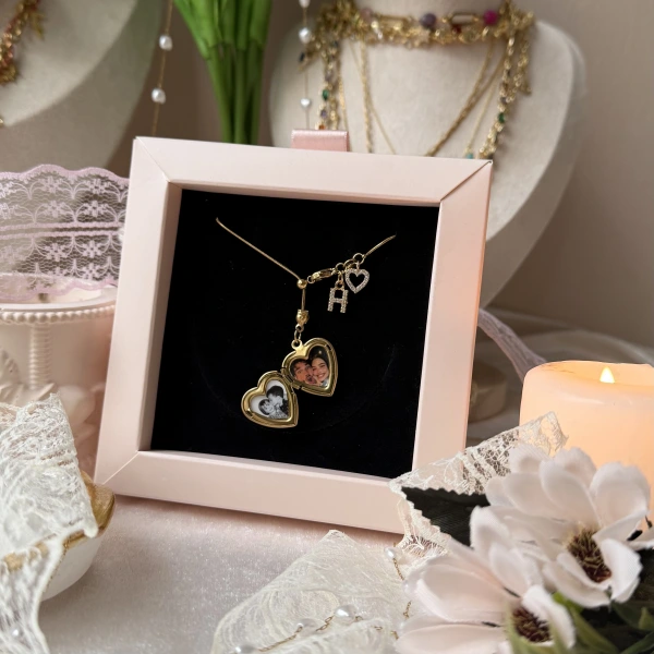 Harfli Asansörlü Fotoğraflı Kolye ( 1,5 cm )