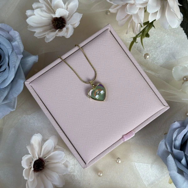 Gökkuşağı Desenli Fotoğraflı Kolye