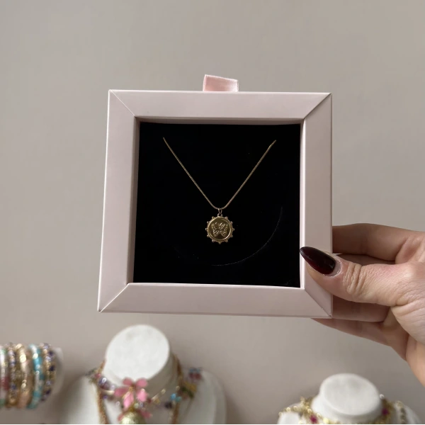 Butterfly Locket Kolye