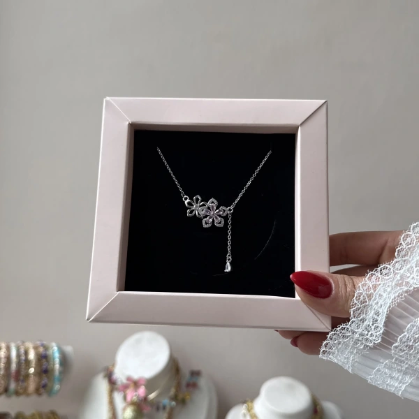 Toz Pembe Taşlı Çiçek Kolye