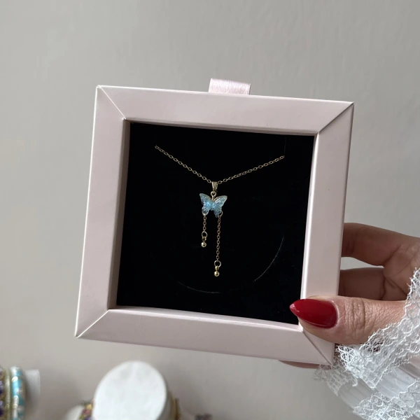 Taşlı Mavi Kelebek Kolye