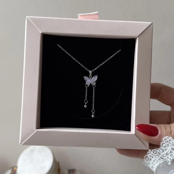 Lila Taşlı Kelebek Kolye