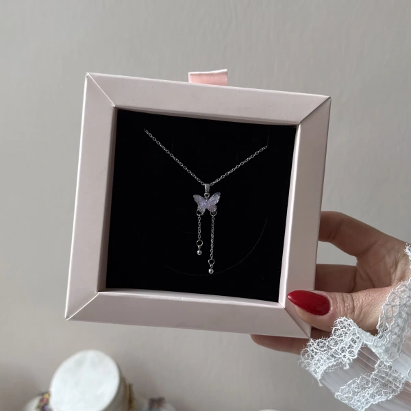 Lila Taşlı Kelebek Kolye