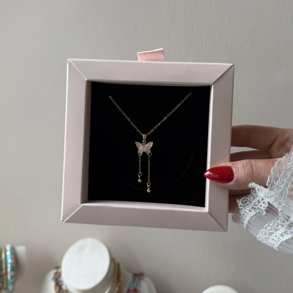 Toz Pembe Taşlı Kelebek Kolye