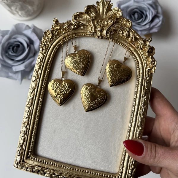 Desenli Kalp Fotoğraflı Kapaklı Kolye