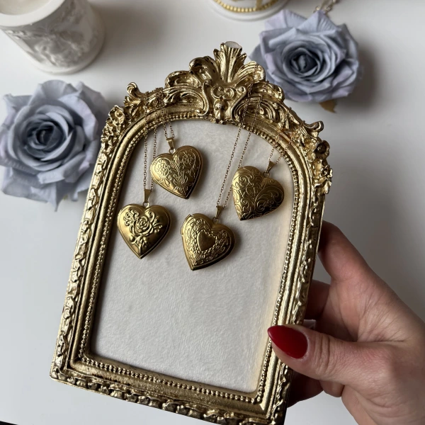 Desenli Kalp Fotoğraflı Kapaklı Kolye