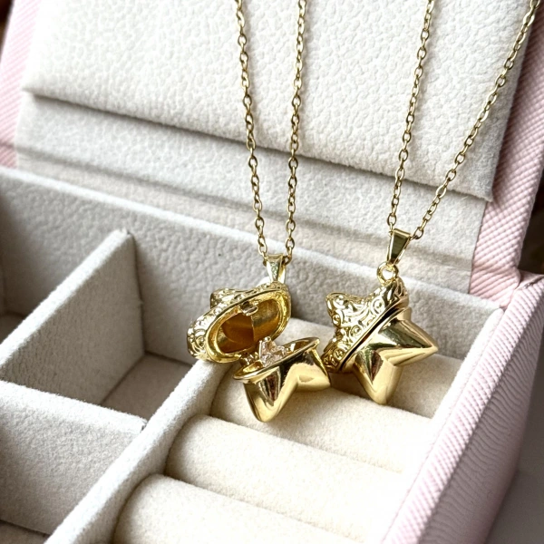 Yıldız İçinde Kalp Kolye