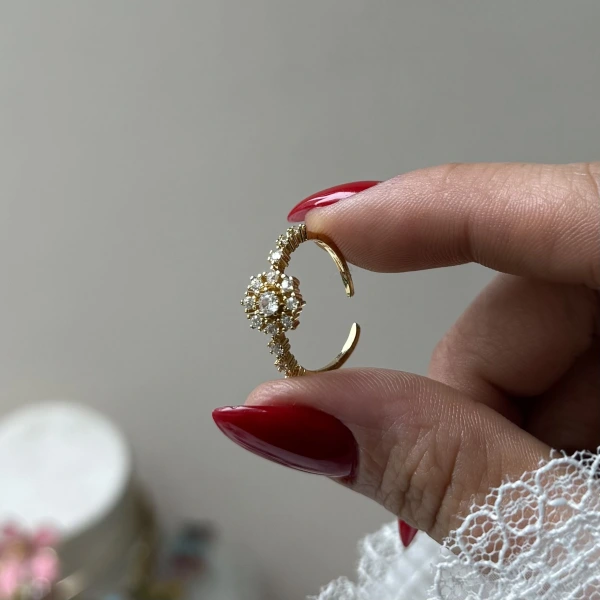 Çoklu Taşlı Yüzük