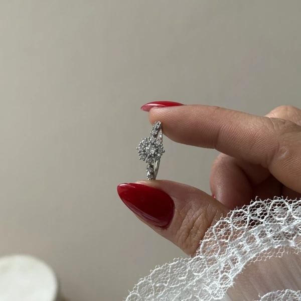 Çoklu Taşlı Yüzük