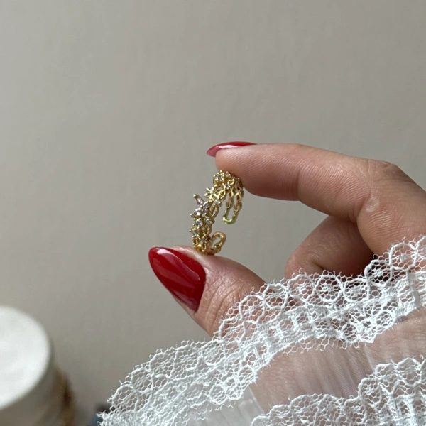 Luna Taşlı Yüzük