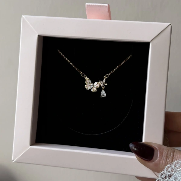 Taşlı Minimal Kelebek Kolye