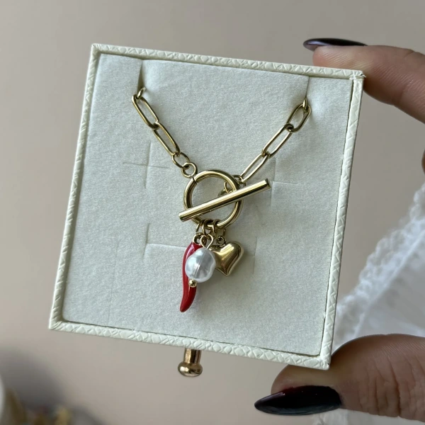 Pearl & Pepper Charmlı Kolye