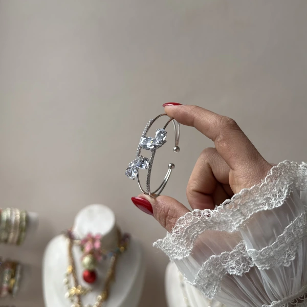 Prenses Taşlı Kelebek Kelepçe Bileklik