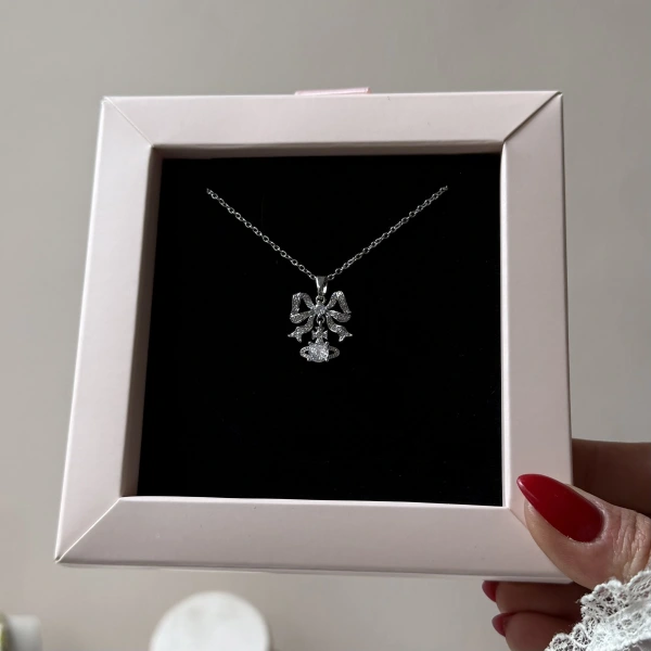 Taşlı Fiyonk Kolye