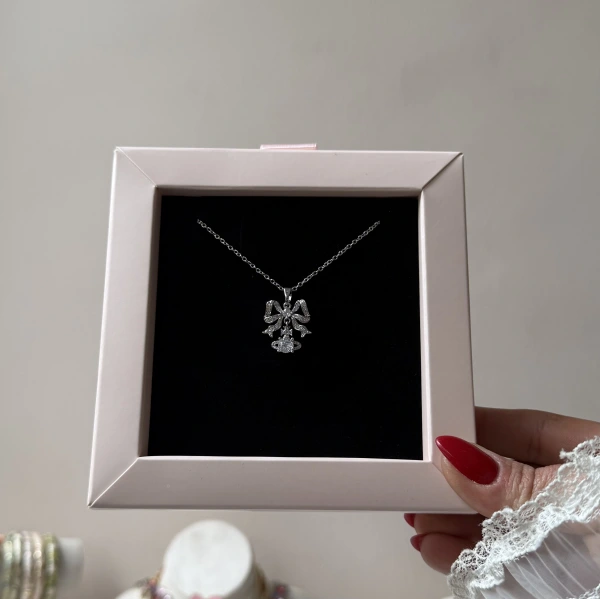 Taşlı Fiyonk Kolye