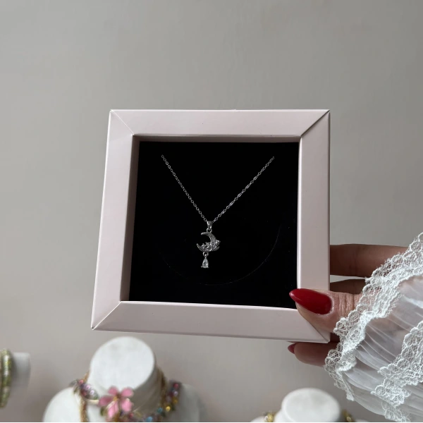 Moon ve Rose Taşlı Kolye