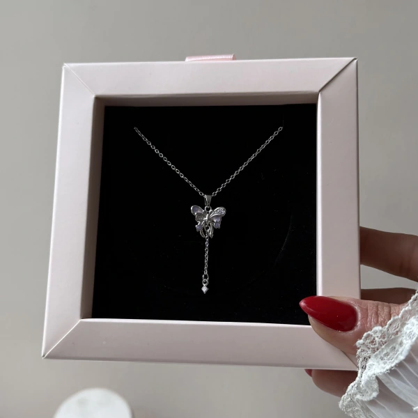 Pembe Lila Taşlı Kelebek Kolye