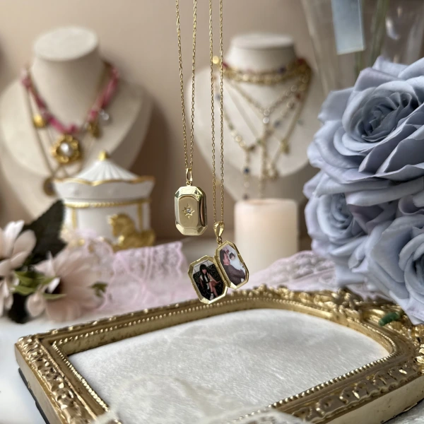 Kuzey Yıldızı Fotoğraflı Kapaklı Kolye (1,7cm)