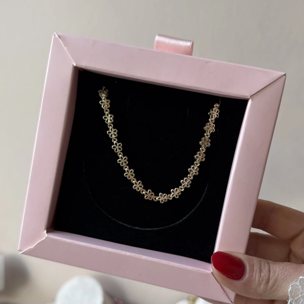 Çiçekli Zincir Kolye