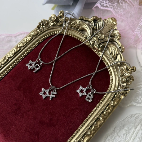 Yıldız Charmlı Harf Kolye