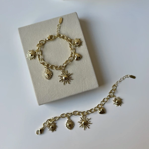 Güneş ve Kalp Charmlı Bileklik