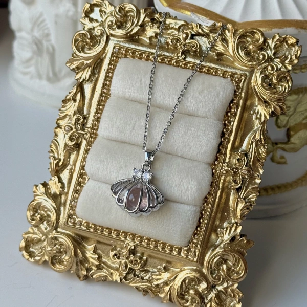 Pembe Taşlı Midye Kolye