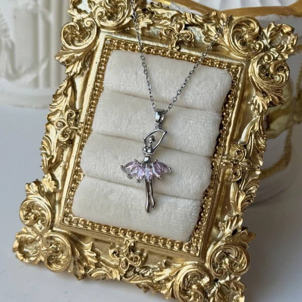 Pembe Taşlı Balerina Kolye