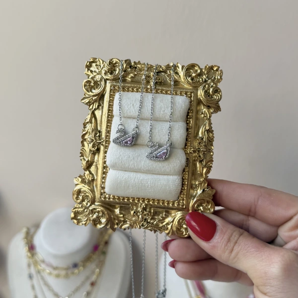 Pembe Taşlı Kuğu Kolye