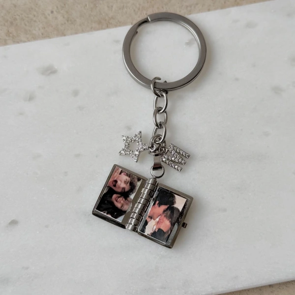 Yazılı ve Fotoğraflı Kitap Anahtarlık