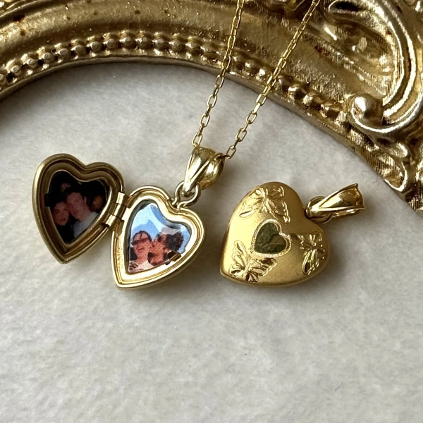 Kelebekli Fotoğraflı Kalp Kolye  (0.9 cm )