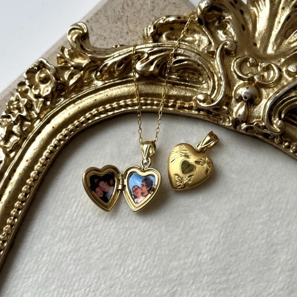 Kelebekli Fotoğraflı Kalp Kolye  (0.9 cm )